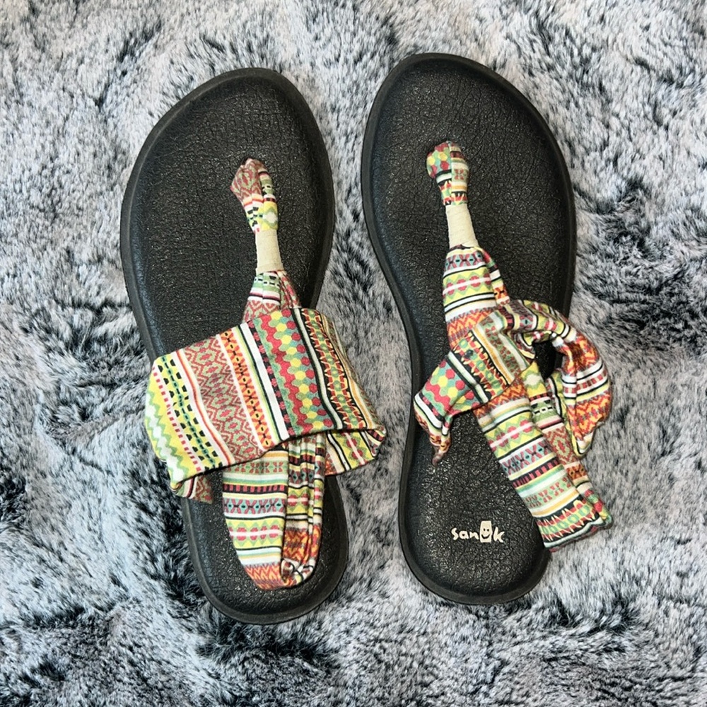 Sanuk Women's thong sling sandals!